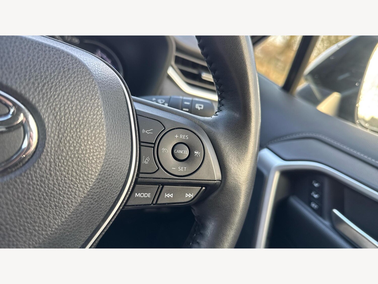 Used Toyota RAV4 2022 for sale - 77049741: Photo 25