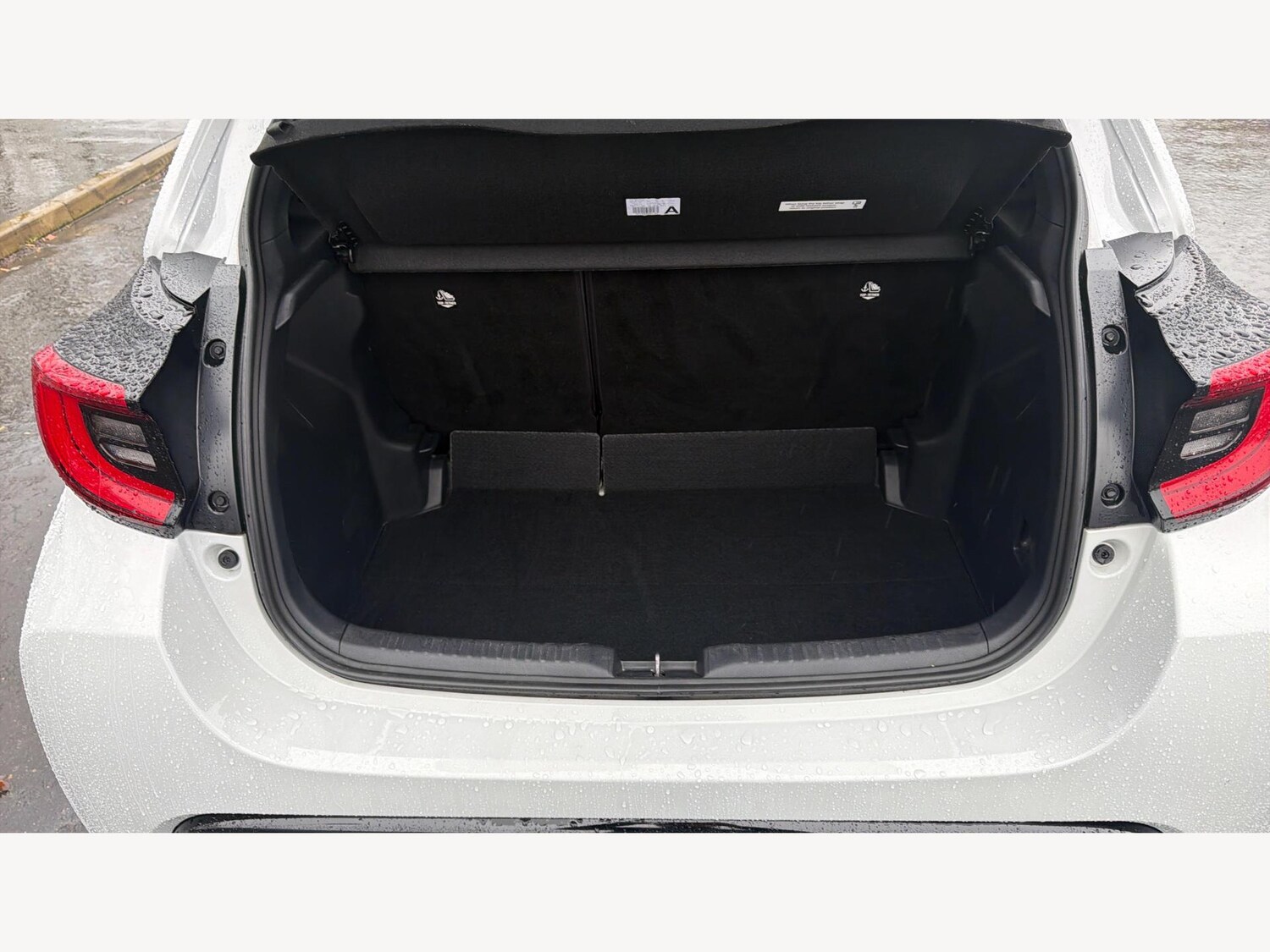 Used Toyota Yaris for sale - 77625633: Photo 16