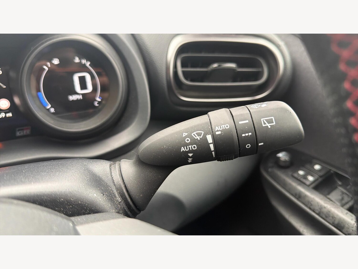 Used Toyota Yaris for sale - 77625633: Photo 24