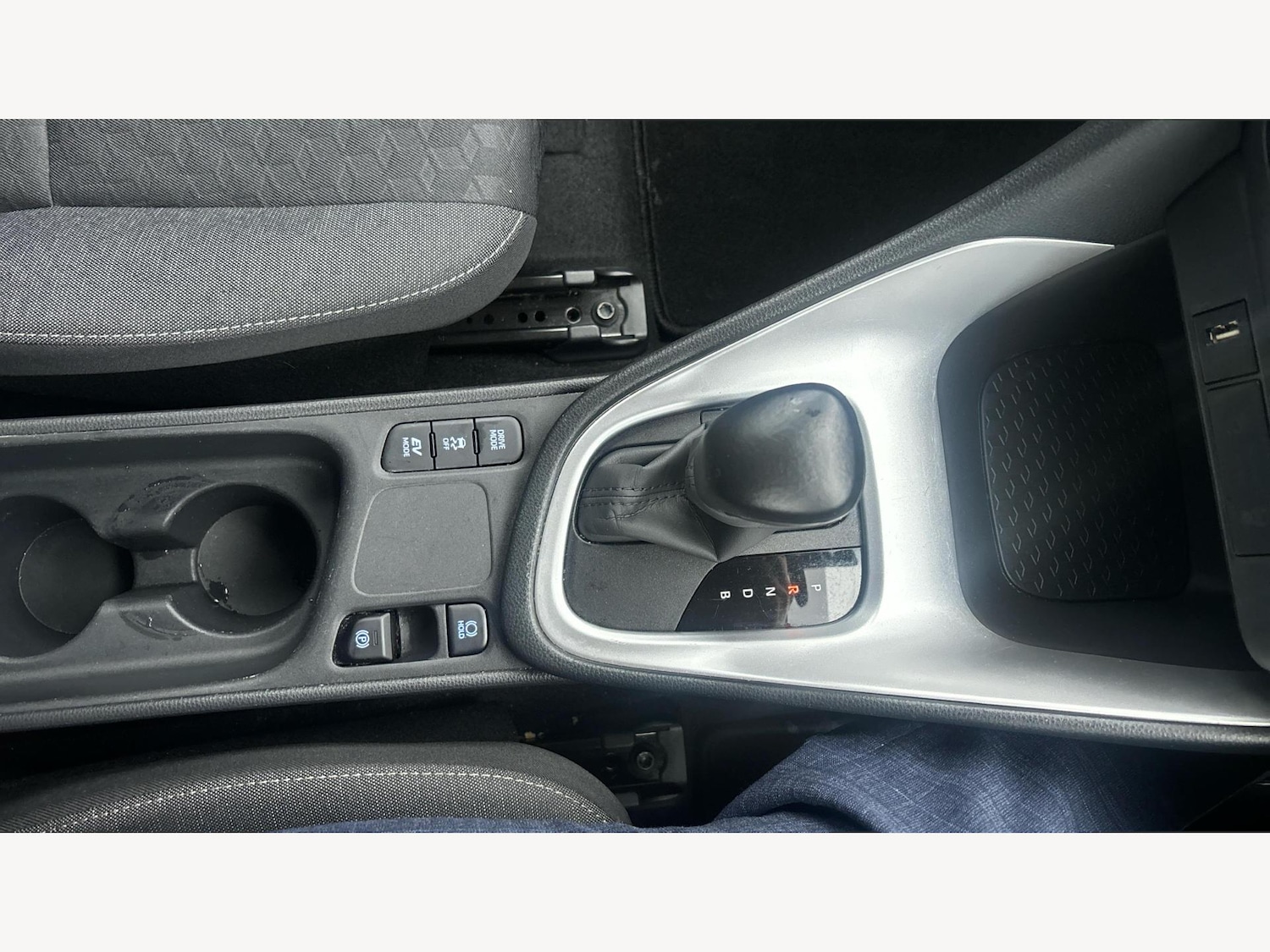 Used Toyota Yaris for sale - 77625740: Photo 28