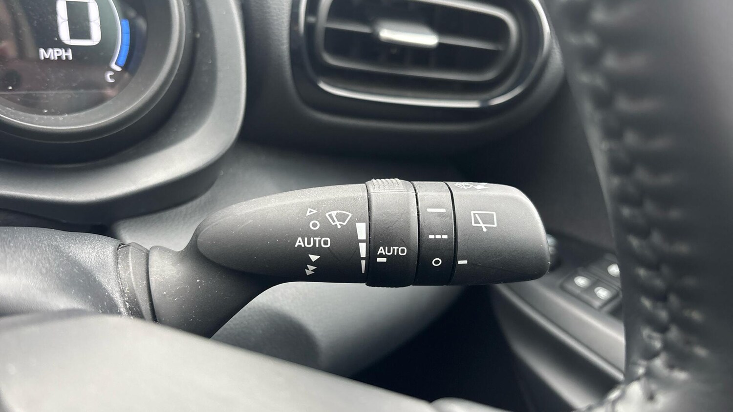 Used Toyota Yaris for sale - 77883568: Photo 34