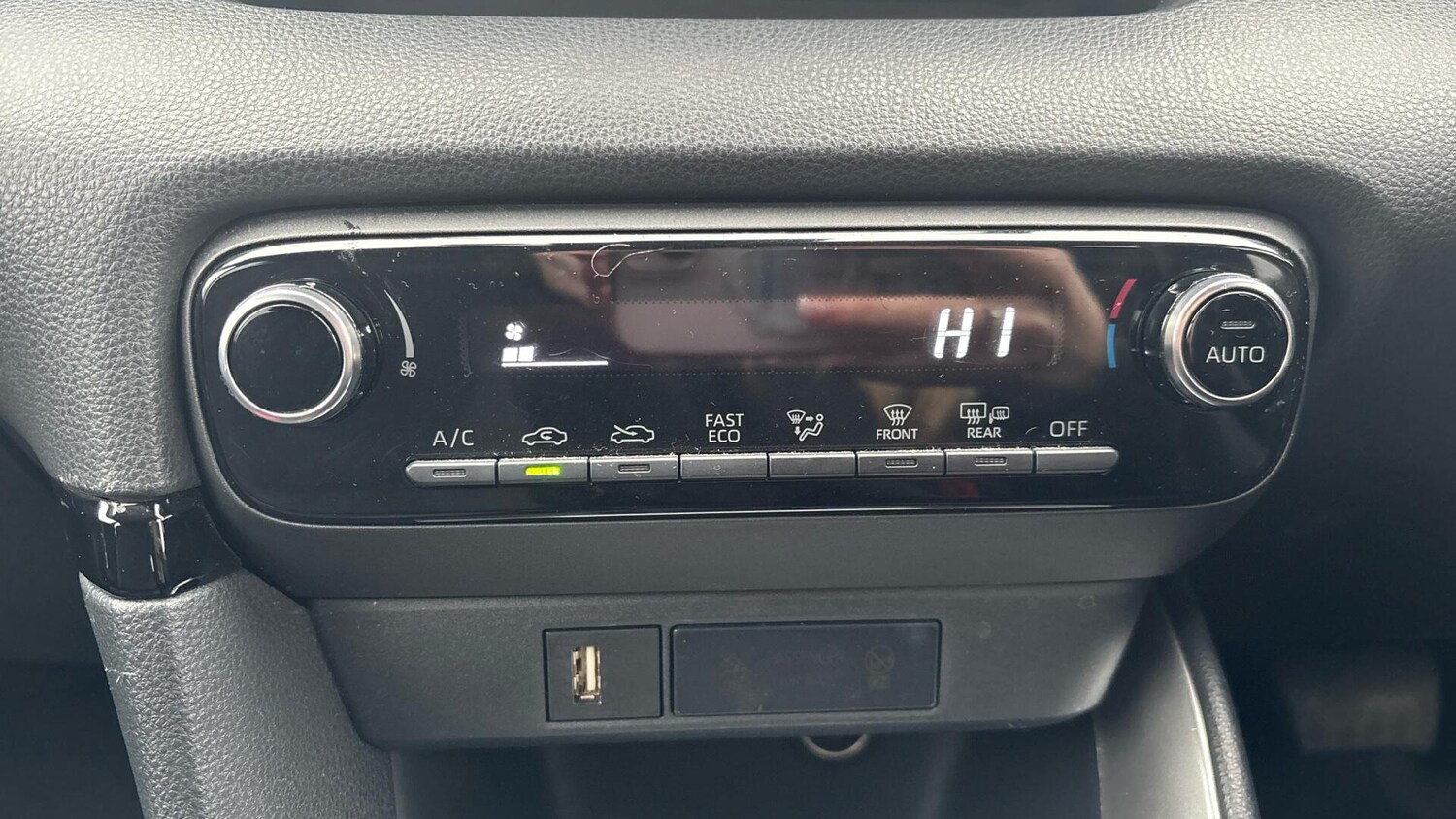 Used Toyota Yaris for sale - 77883568: Photo 40