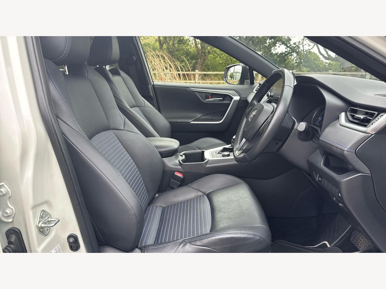 Used Toyota RAV4 2022 for sale - 76512691: Photo 13