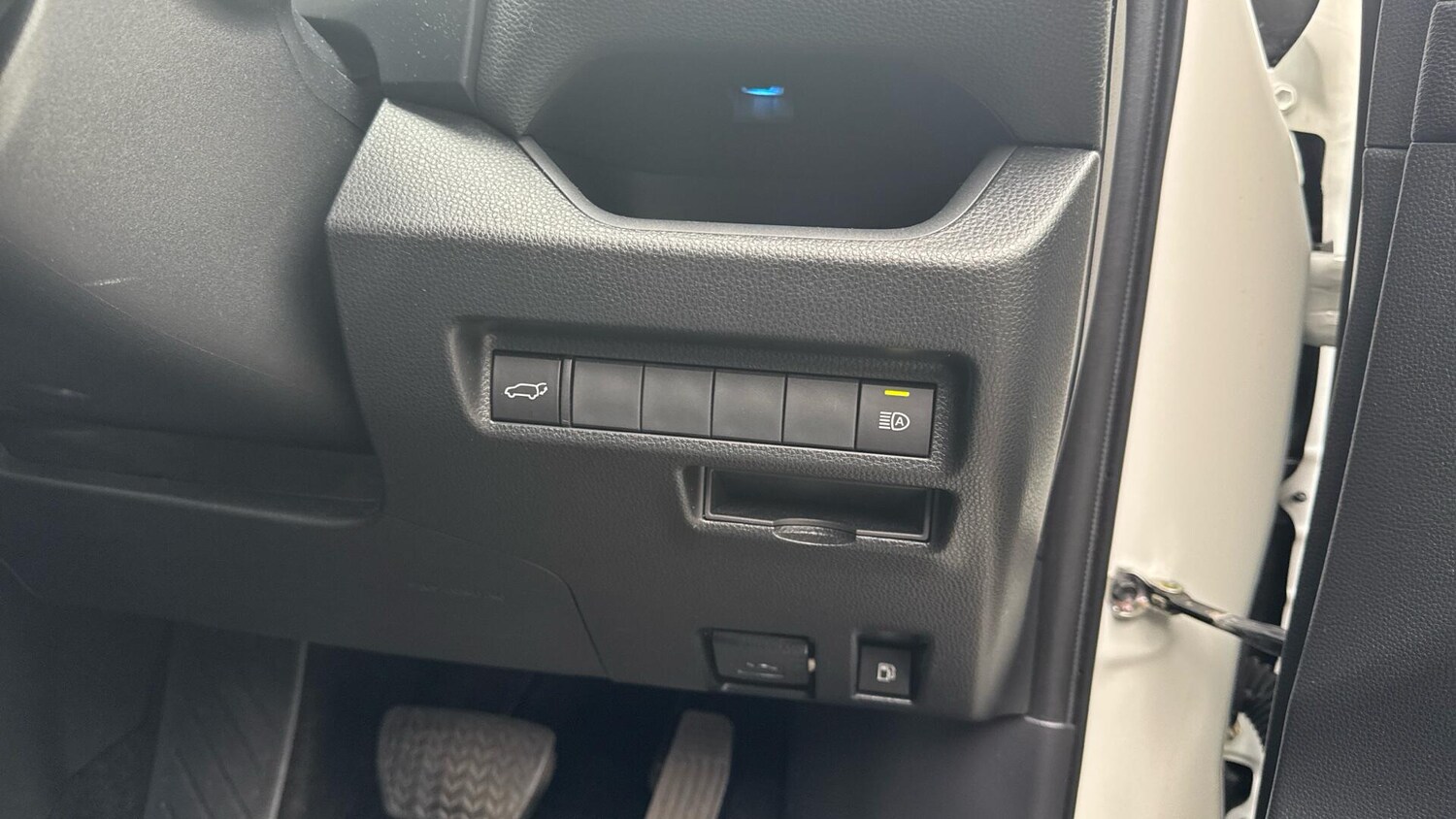 Used Toyota RAV4 2022 for sale - 76512691: Photo 35