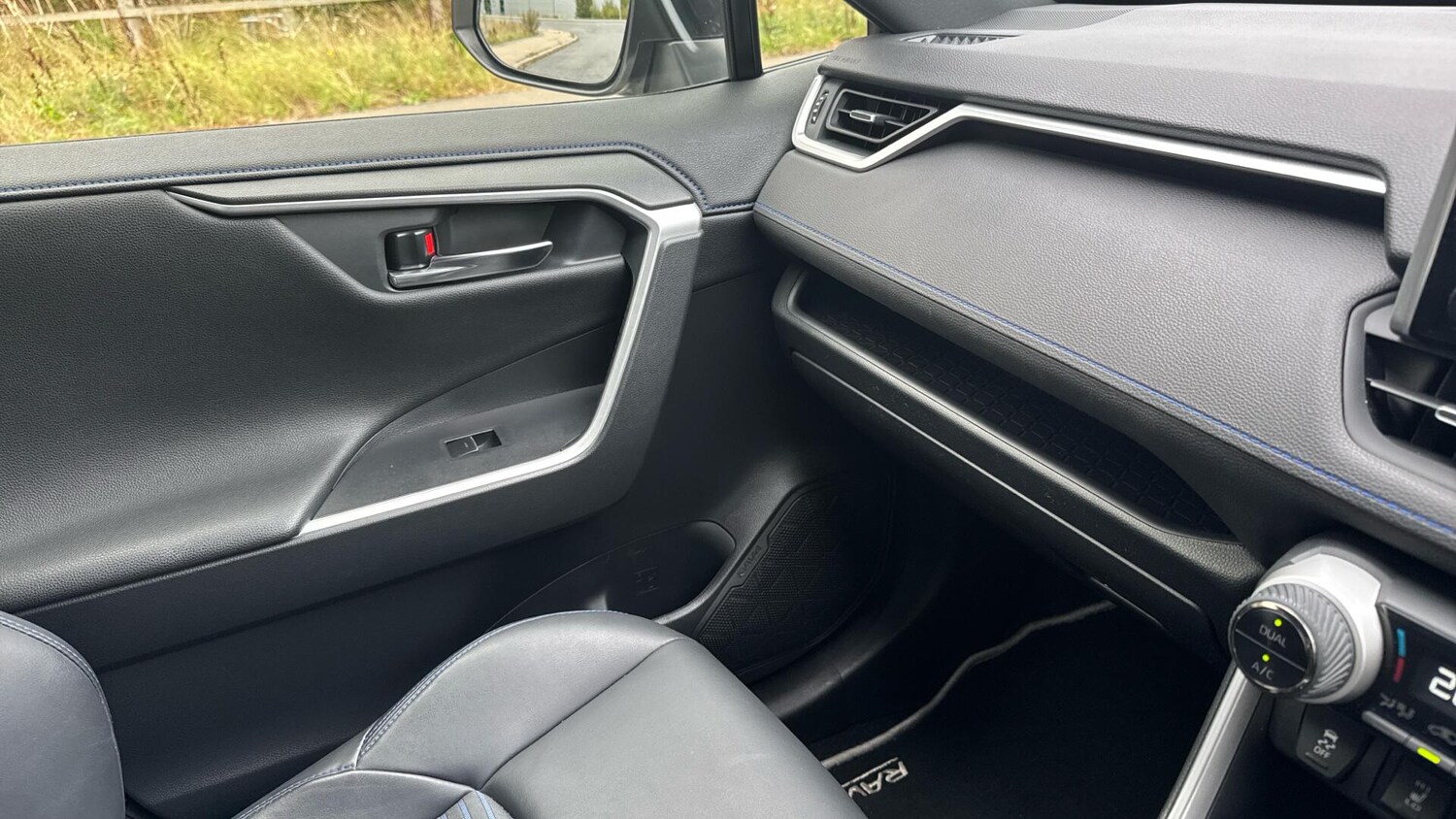 Used Toyota RAV4 2022 for sale - 76512691: Photo 39