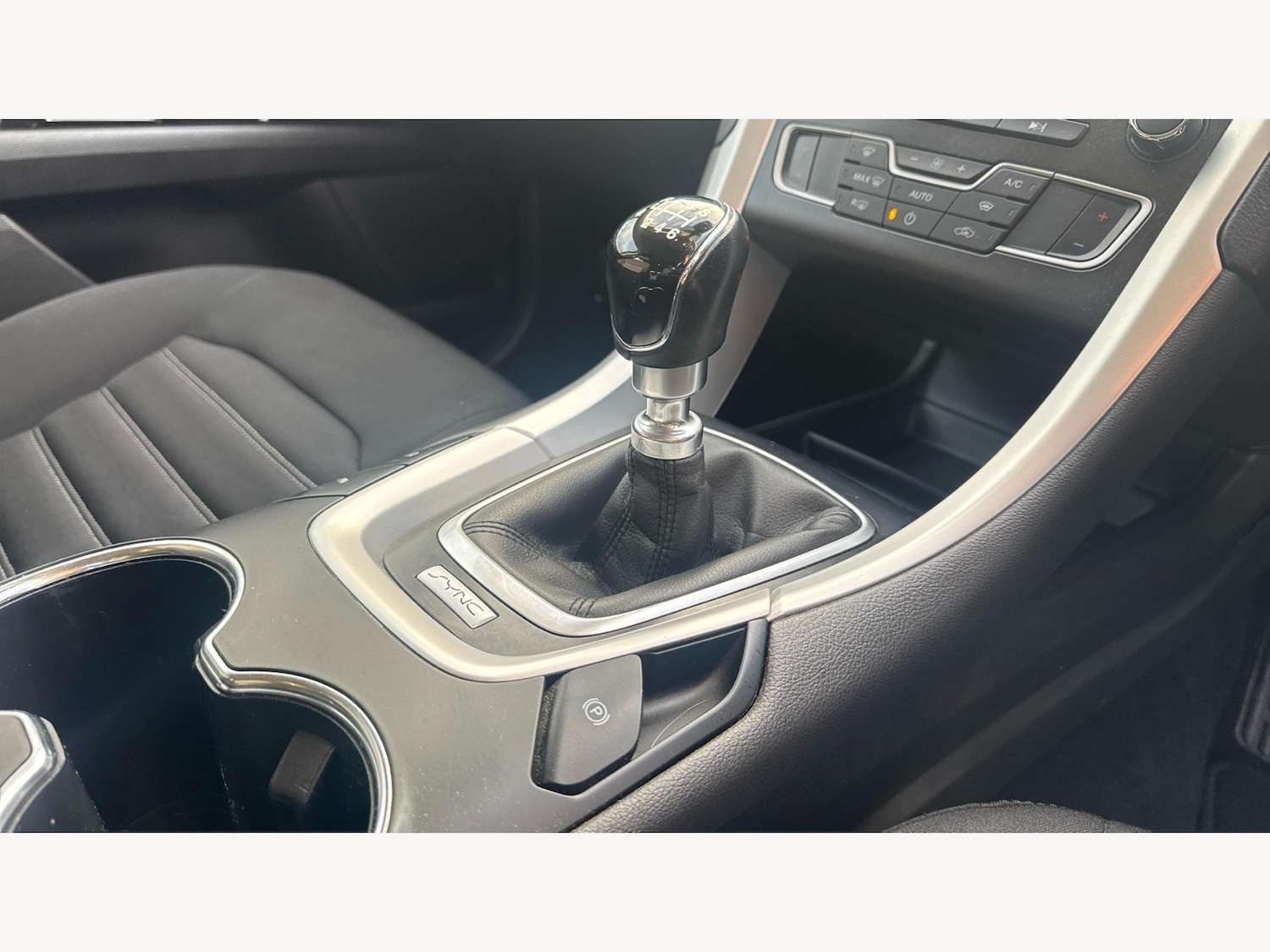 Used Ford Mondeo 2018 for sale - 77144080: Photo 28