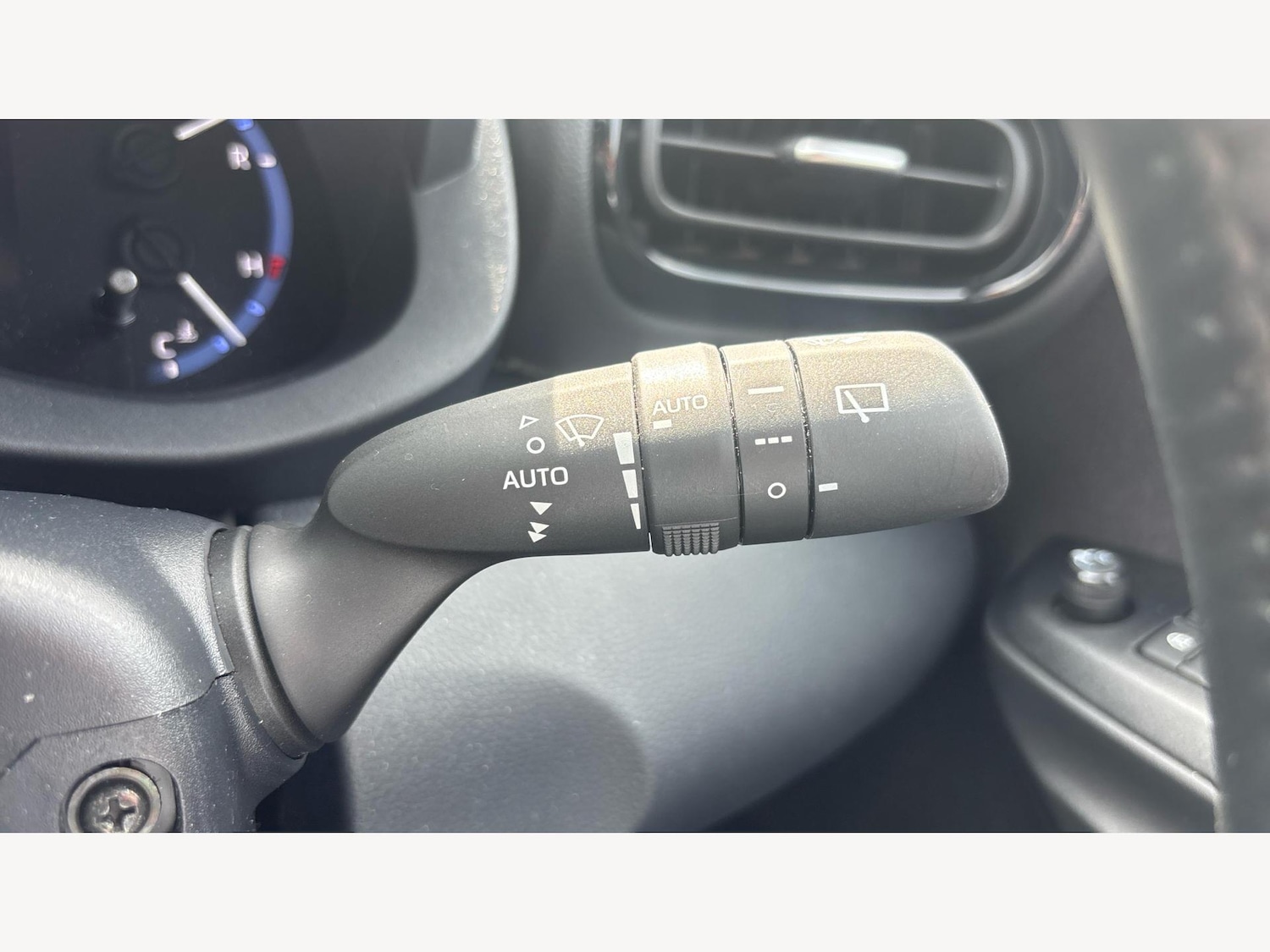 Used Toyota Yaris Cross 2022 for sale - 77191191: Photo 31