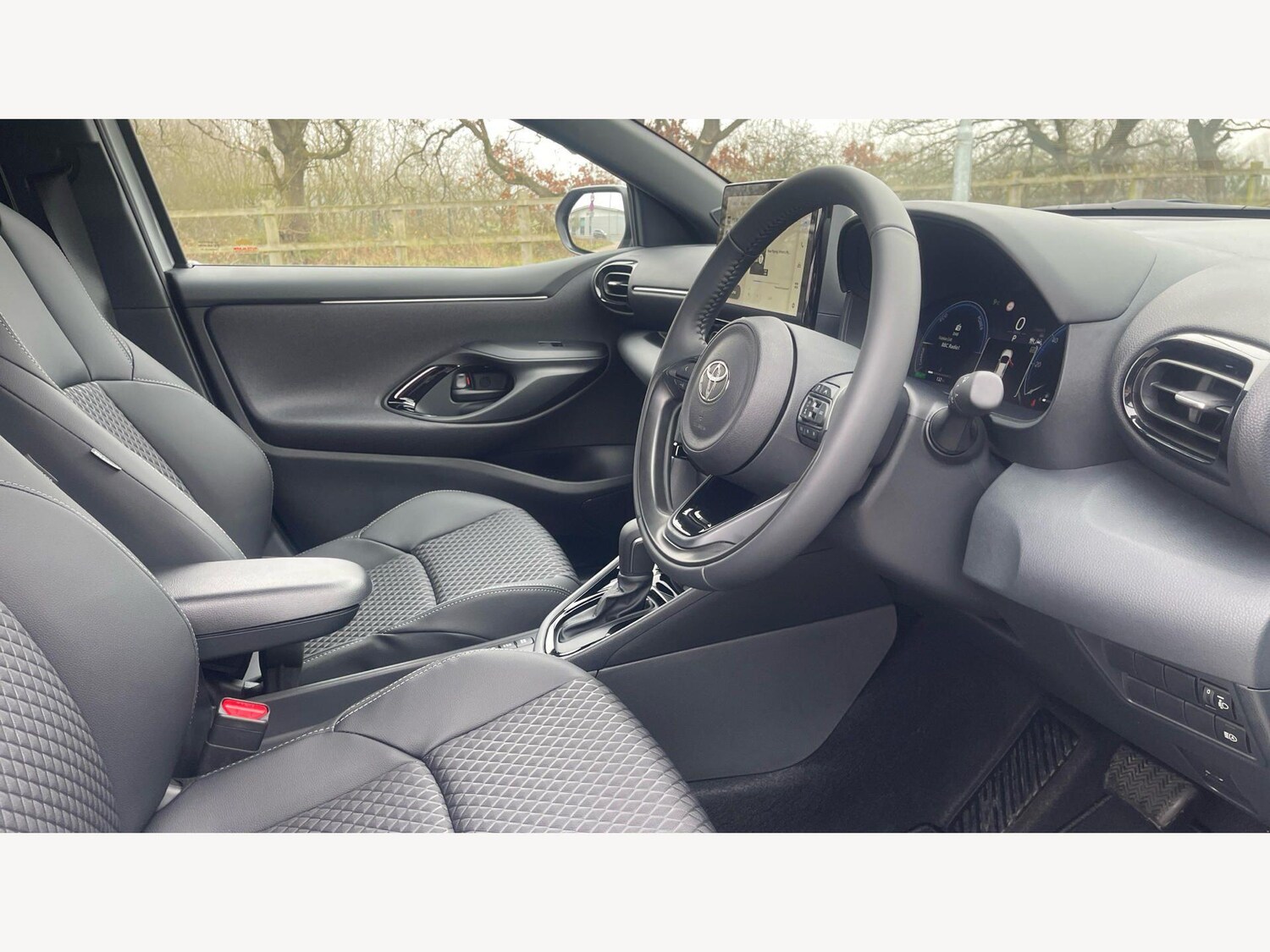 Used Toyota Yaris 2025 for sale - 77940336: Photo 13