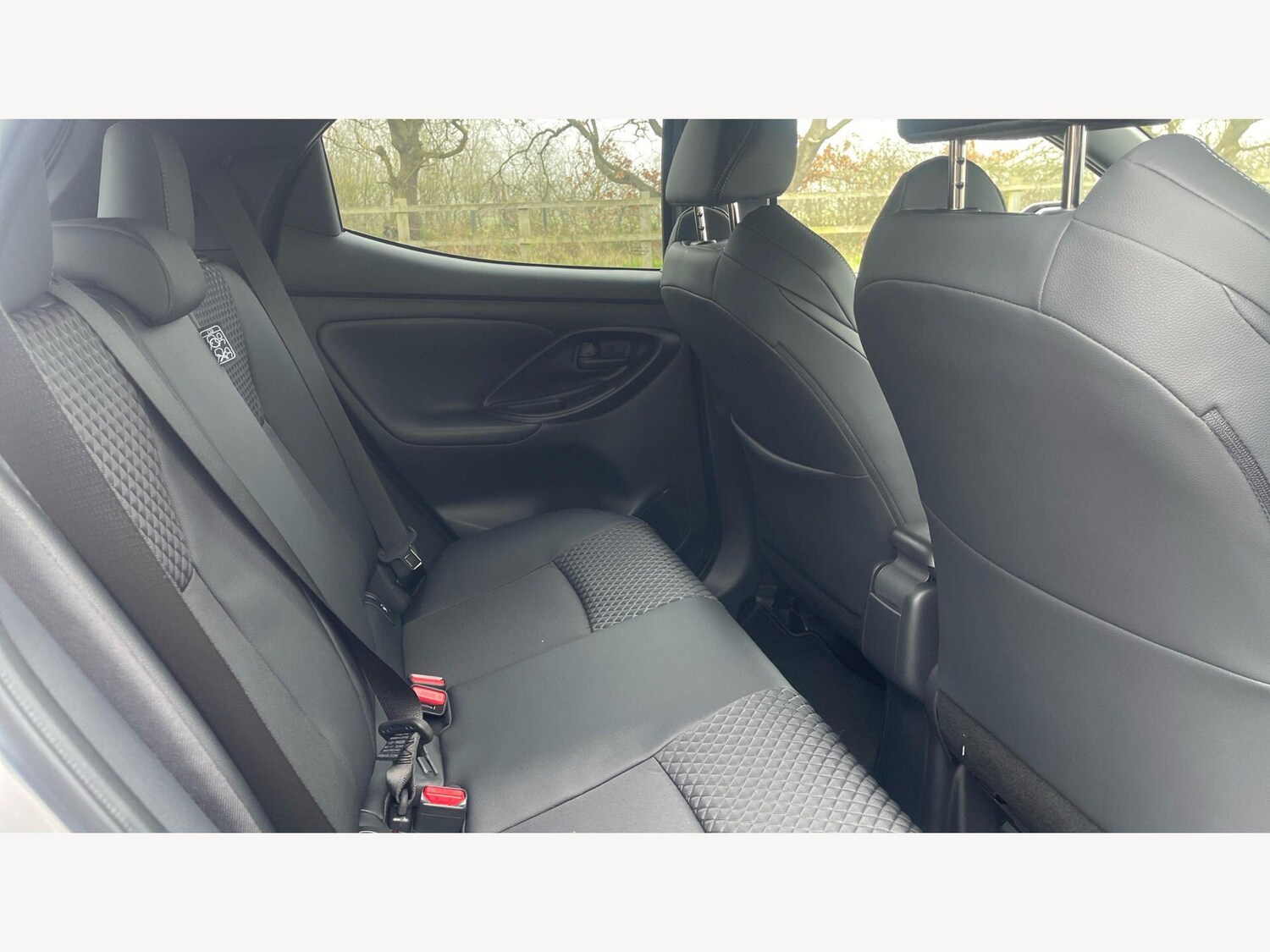 Used Toyota Yaris 2025 for sale - 77940336: Photo 14