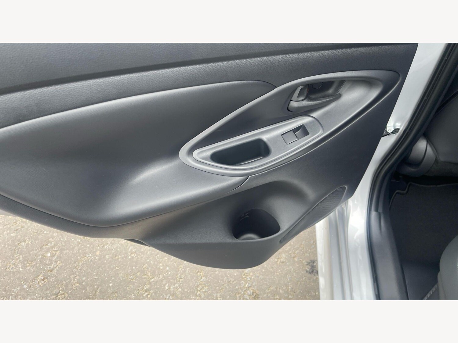 Used Toyota Yaris 2025 for sale - 77940336: Photo 31