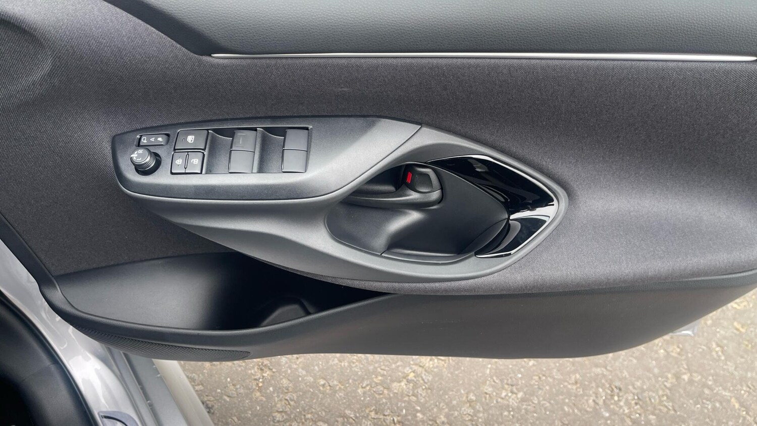 Used Toyota Yaris 2025 for sale - 77940336: Photo 32