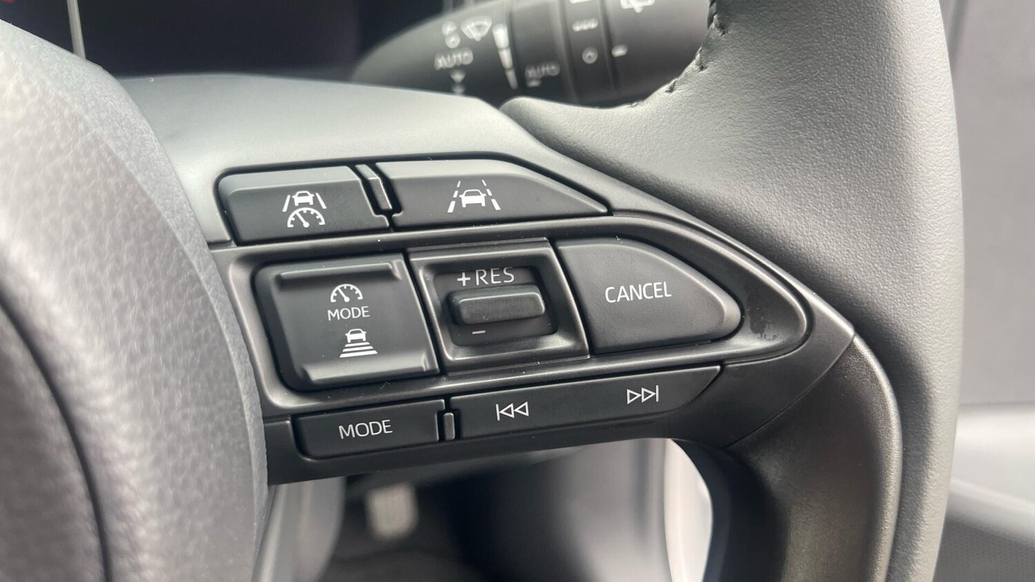 Used Toyota Yaris 2025 for sale - 77940336: Photo 34