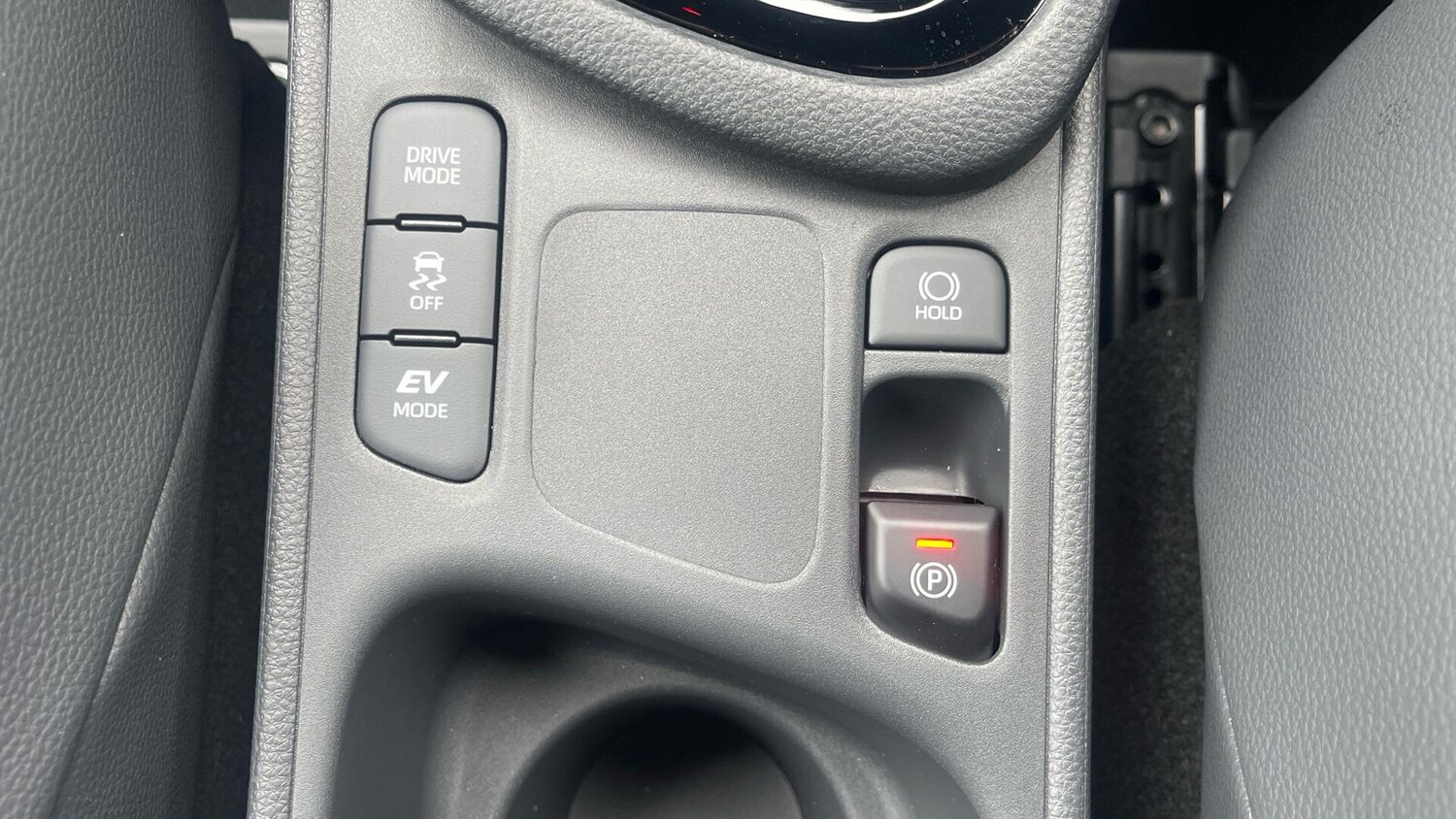 Used Toyota Yaris 2025 for sale - 77940336: Photo 37