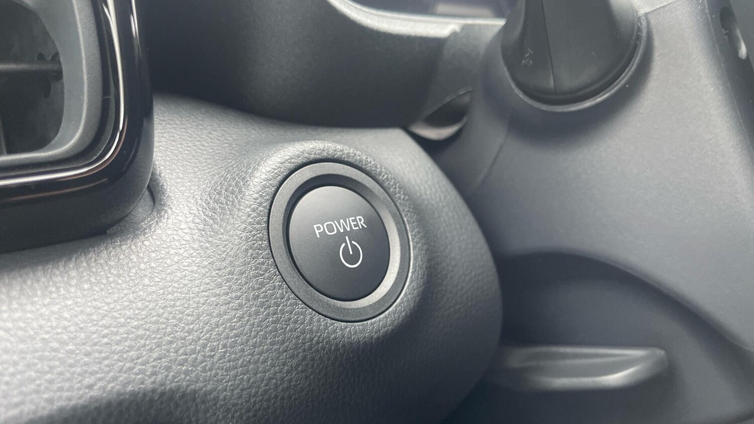 Used Toyota Yaris 2025 for sale - 77940336: Photo 39