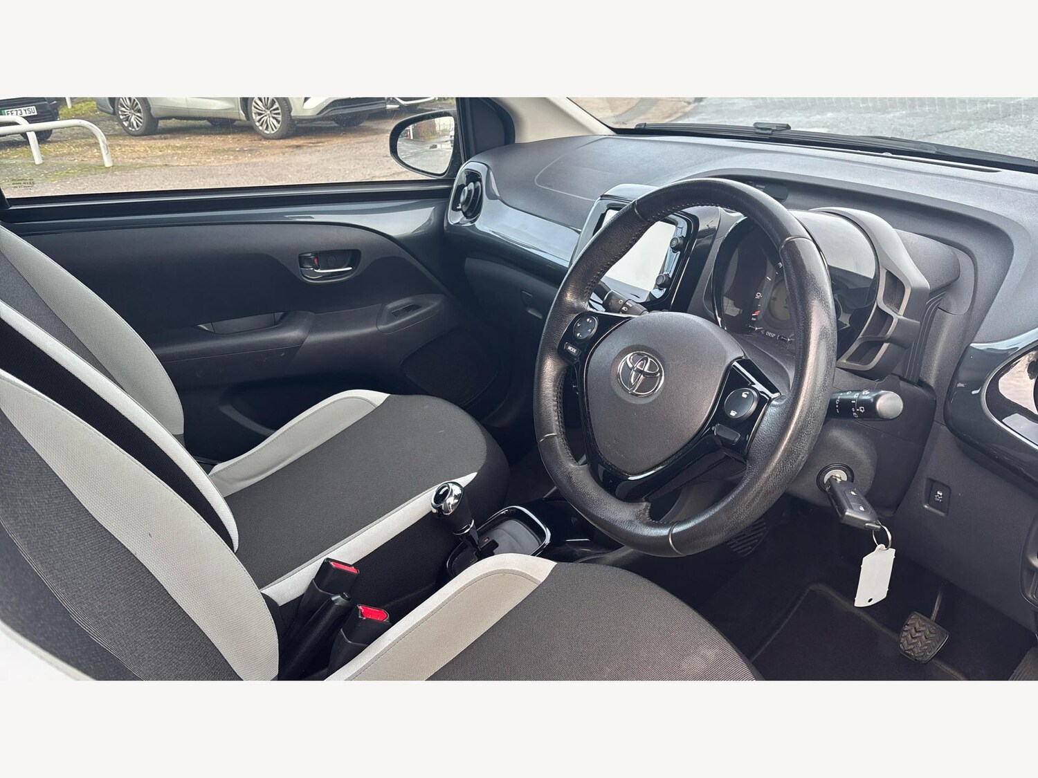 Used Toyota AYGO for sale - 77351640: Photo 13