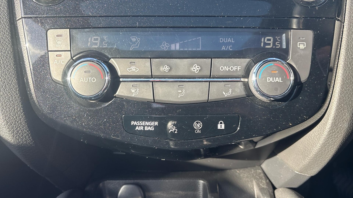 Used Nissan Qashqai 2017 for sale - 78062856: Photo 32