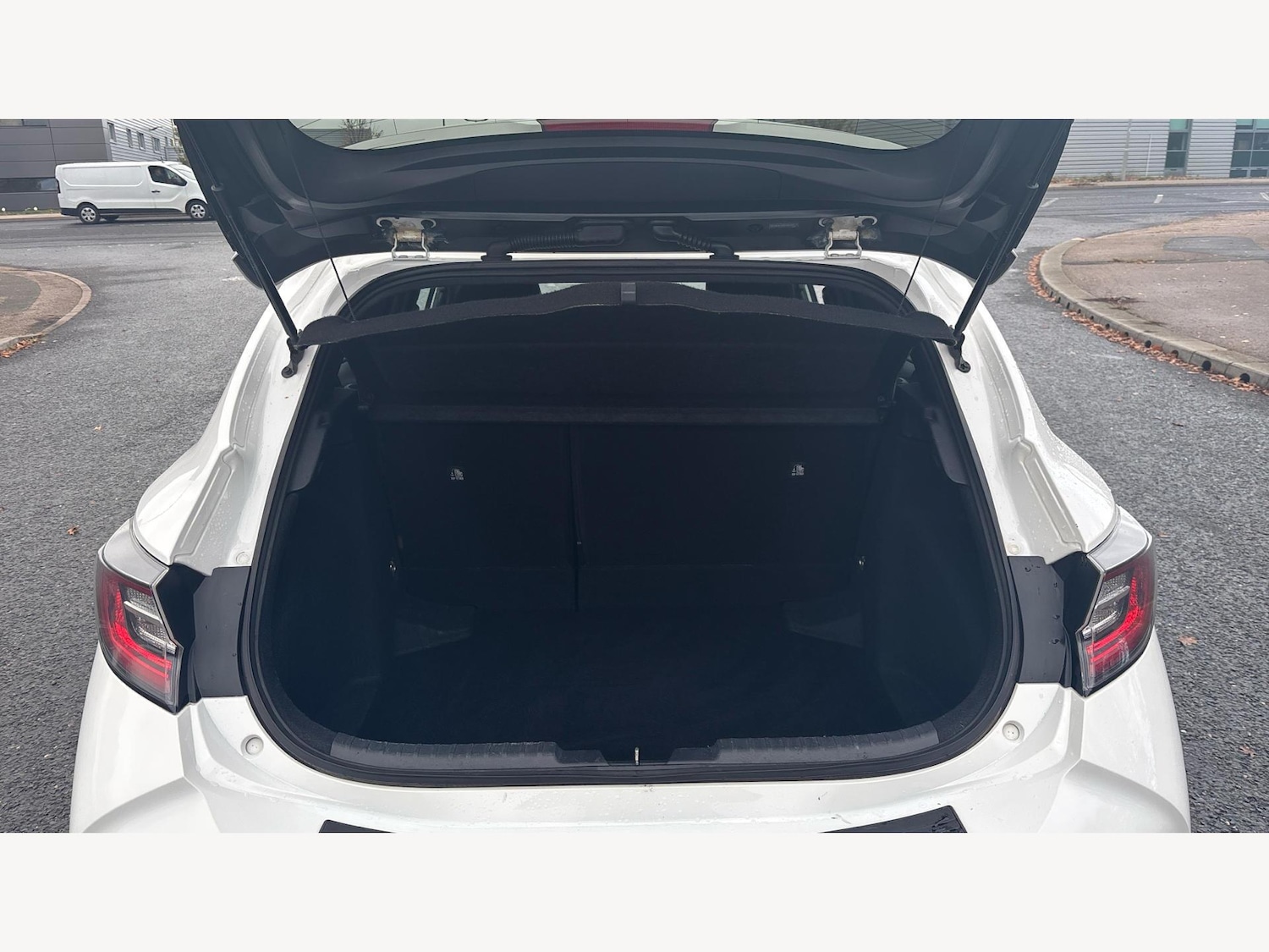 Used Toyota Corolla 2019 for sale - 76572609: Photo 16