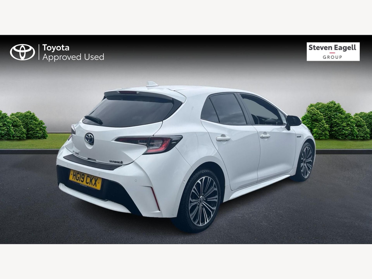 Used Toyota Corolla 2019 for sale - 76572609: Photo 2