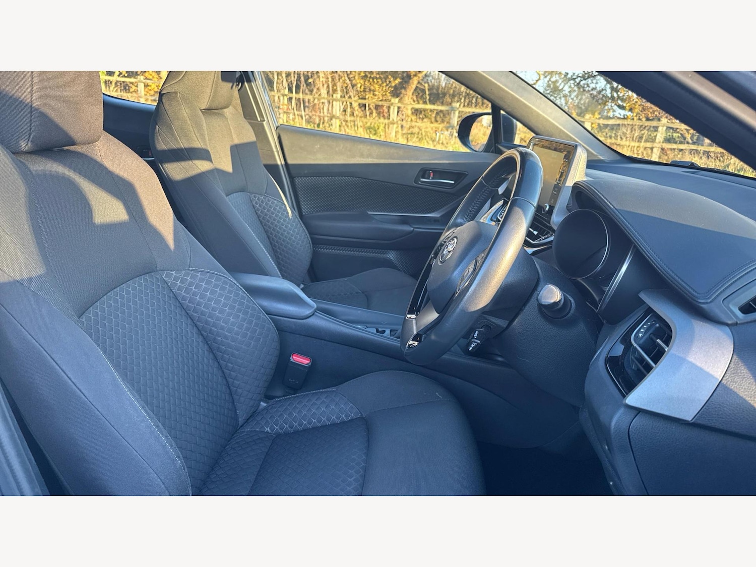 Used Toyota C-HR 2022 for sale - 76832403: Photo 13