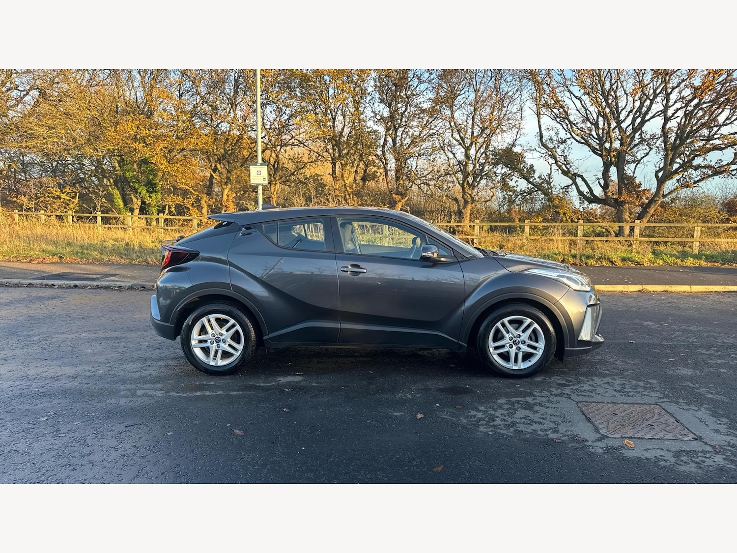 Used Toyota C-HR 2022 for sale - 76832403: Photo 18