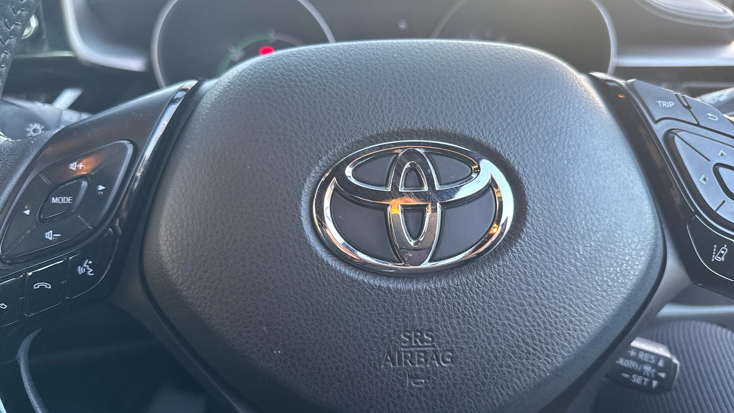 Used Toyota C-HR 2022 for sale - 76832403: Photo 41