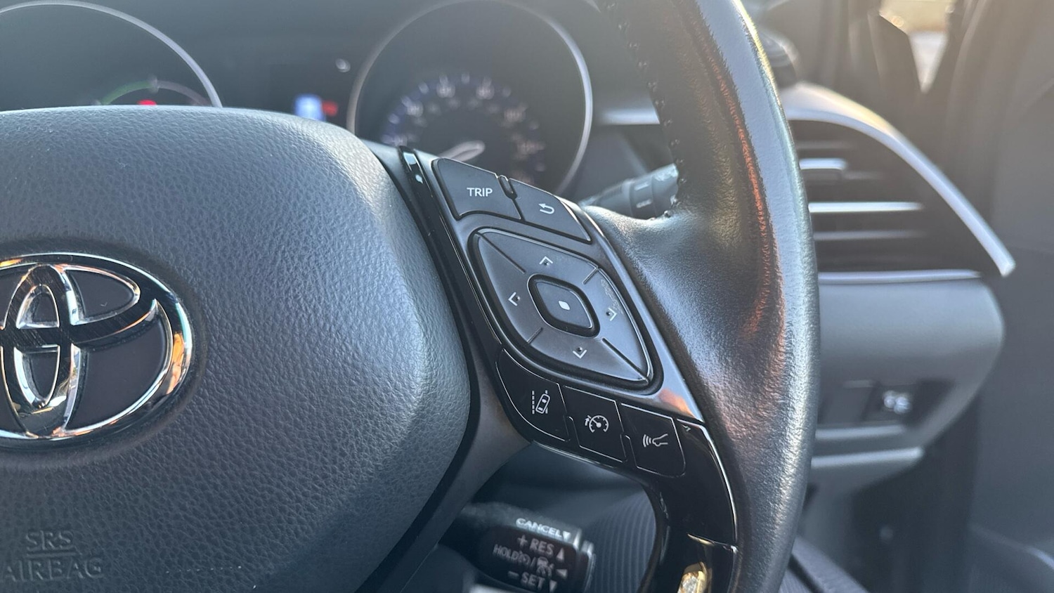 Used Toyota C-HR 2022 for sale - 76832403: Photo 42