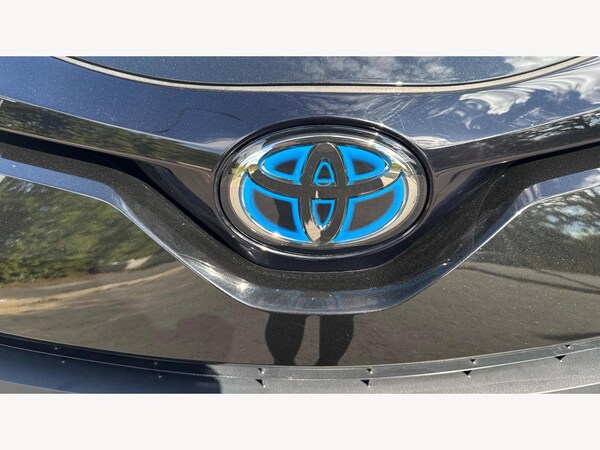 Used Toyota C-HR 2023 for sale - 76215623: Photo 32