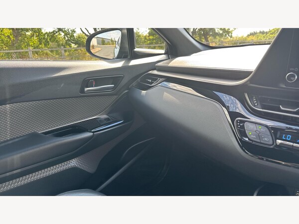 Used Toyota C-HR 2023 for sale - 76215623: Photo 42