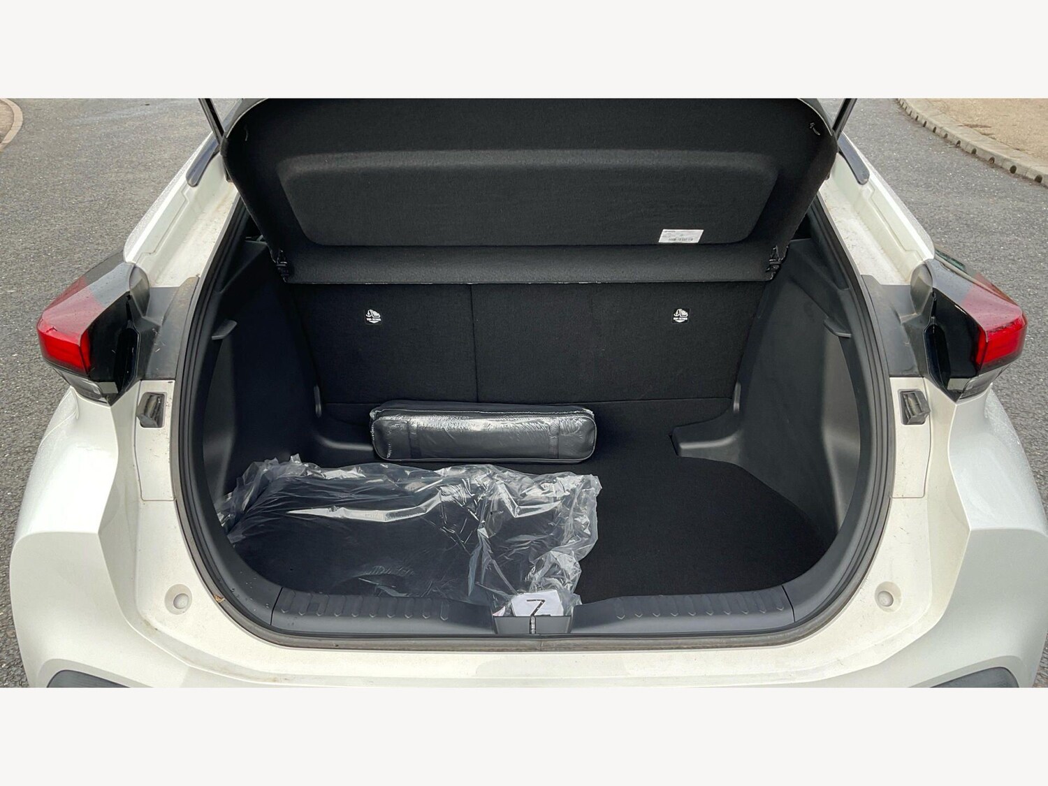 Used Toyota C-HR 2024 for sale - 77710086: Photo 16