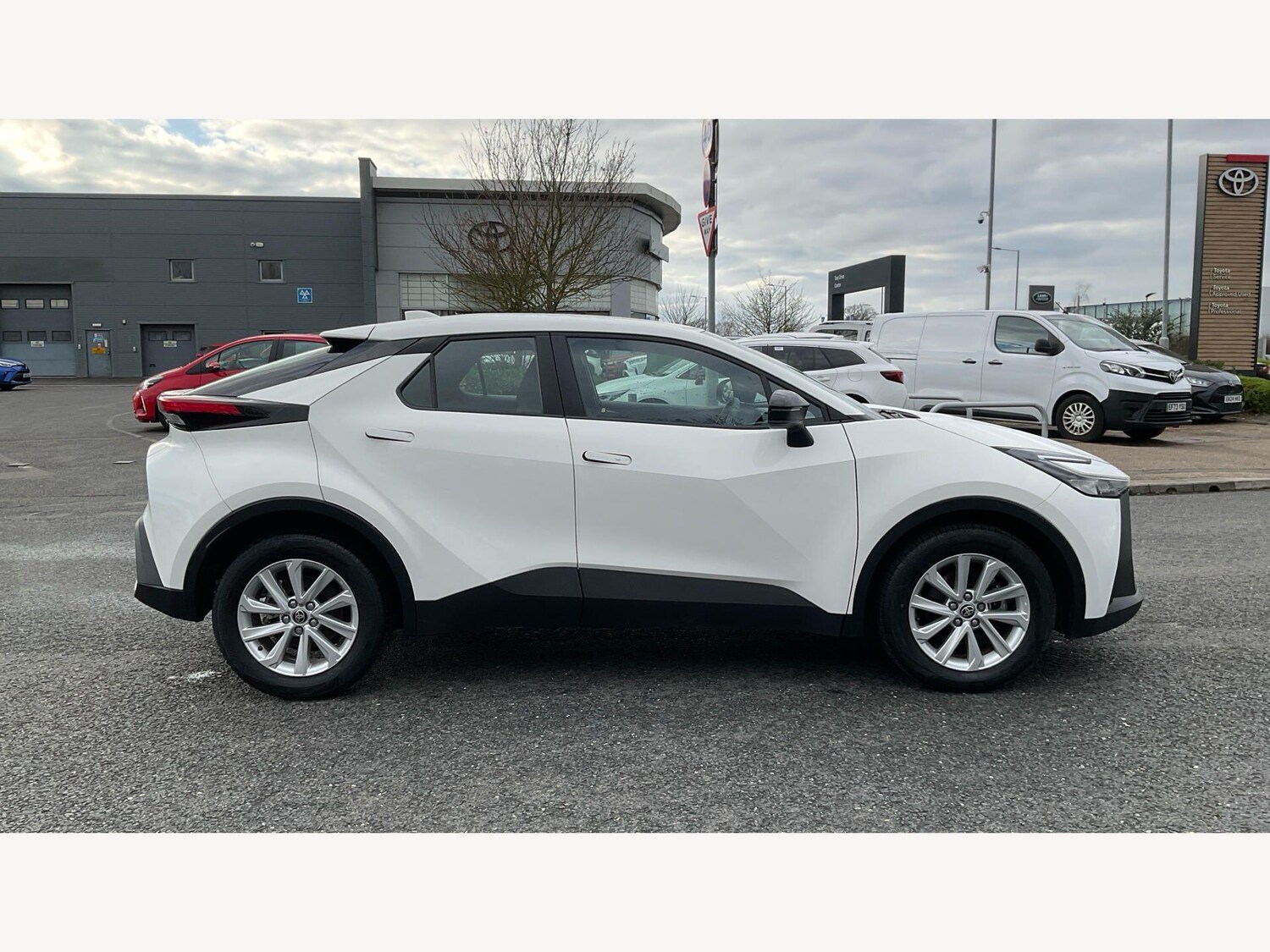 Used Toyota C-HR 2024 for sale - 77710086: Photo 18