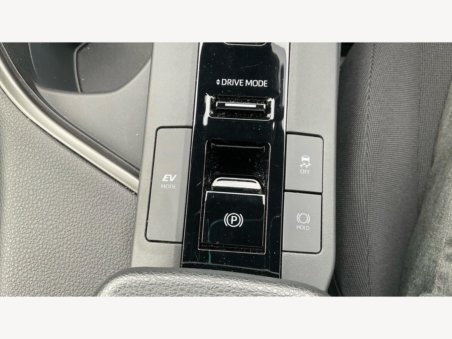 Used Toyota C-HR 2024 for sale - 77710086: Photo 28