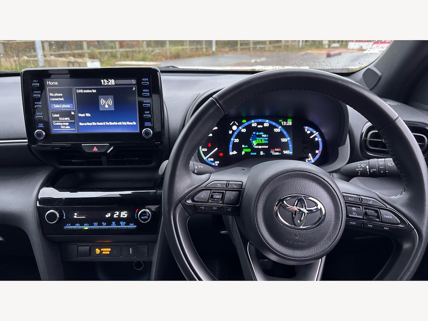 Used Toyota Yaris Cross 2024 for sale - 77454913: Photo 10