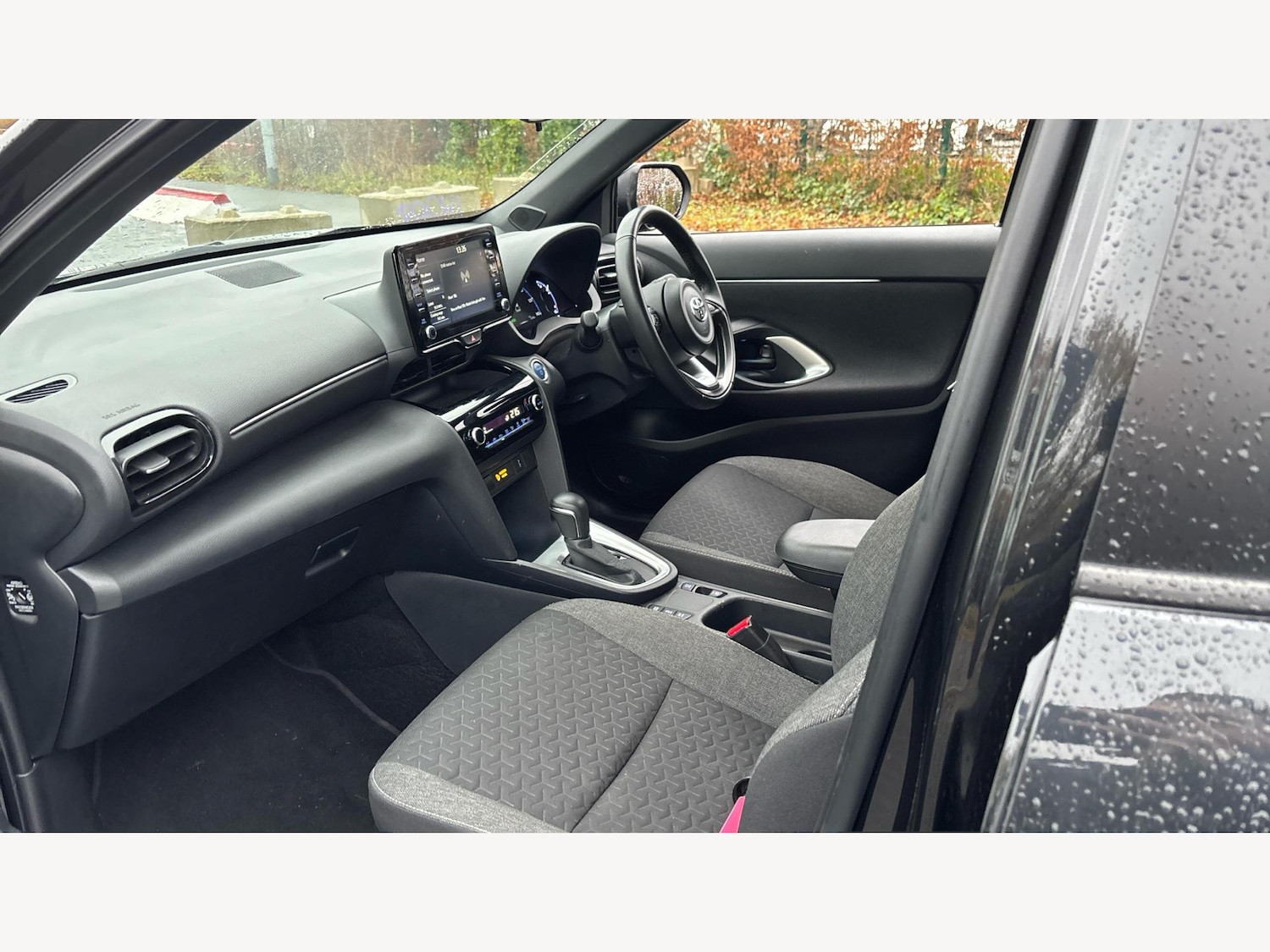 Used Toyota Yaris Cross 2024 for sale - 77454913: Photo 12