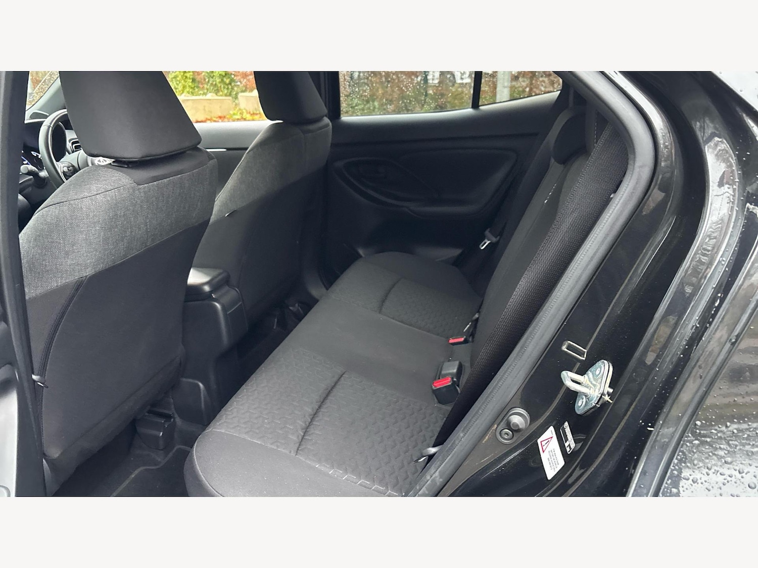 Used Toyota Yaris Cross 2024 for sale - 77454913: Photo 15