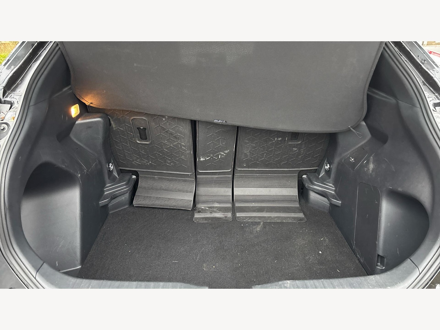 Used Toyota Yaris Cross 2024 for sale - 77454913: Photo 16