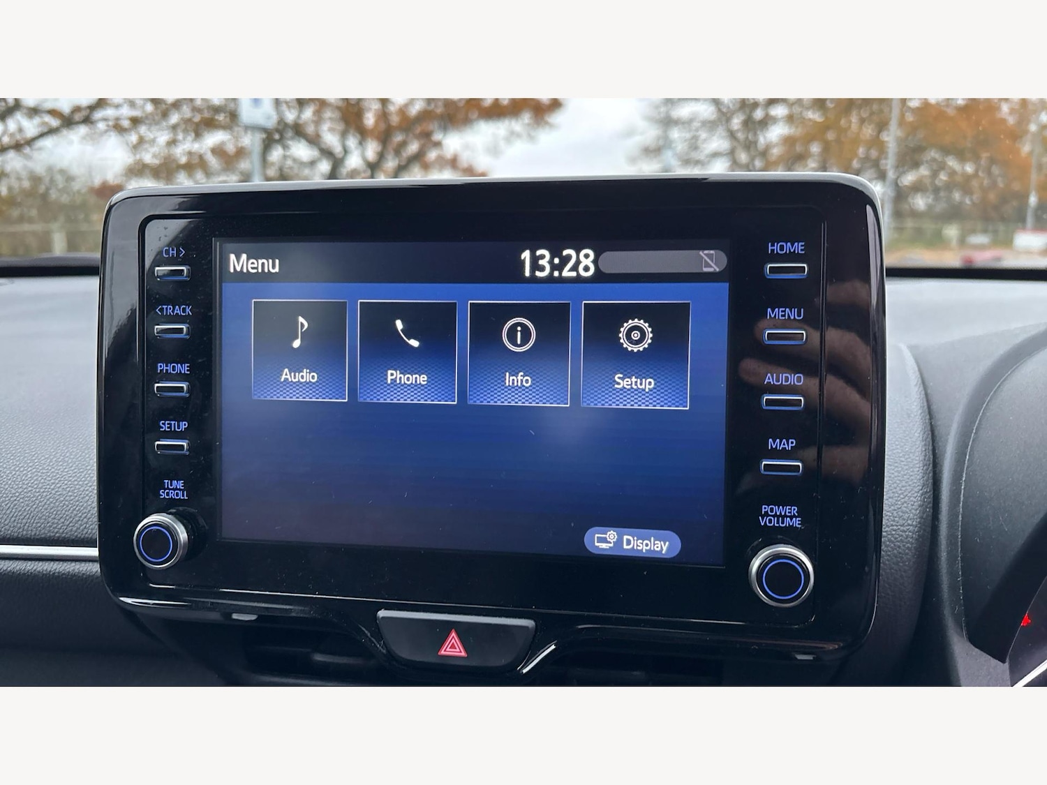 Used Toyota Yaris Cross 2024 for sale - 77454913: Photo 24