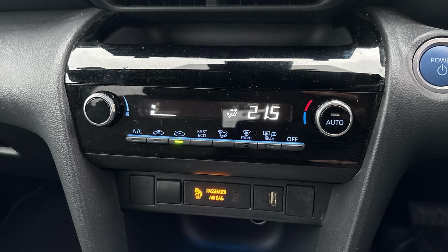 Used Toyota Yaris Cross 2024 for sale - 77454913: Photo 33