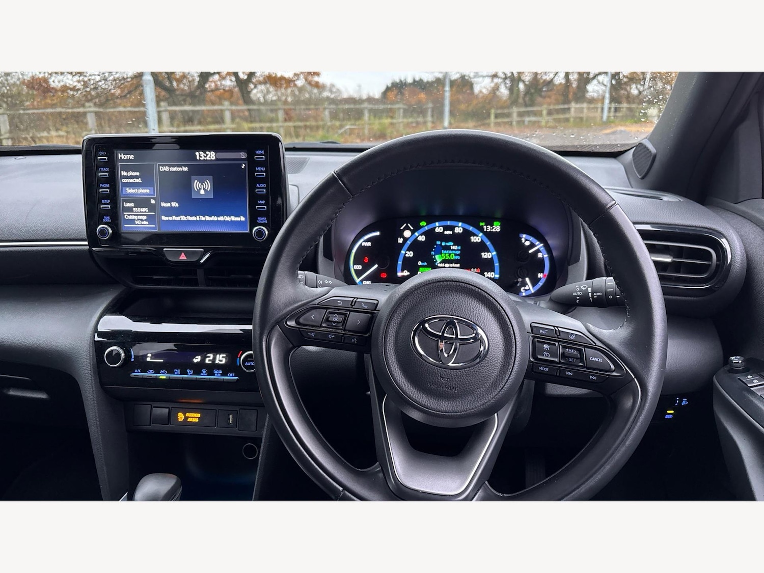 Used Toyota Yaris Cross 2024 for sale - 77454913: Photo 8