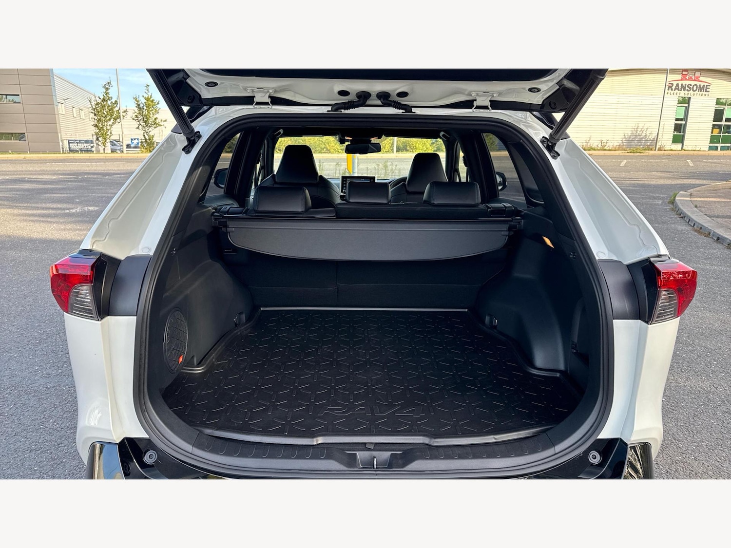 Used Toyota RAV4 2020 for sale - 76898898: Photo 16