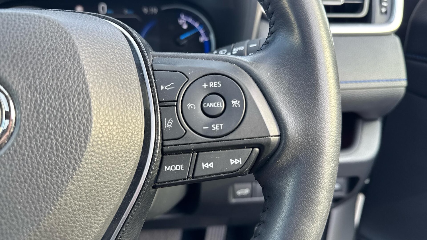 Used Toyota RAV4 2020 for sale - 76898898: Photo 41