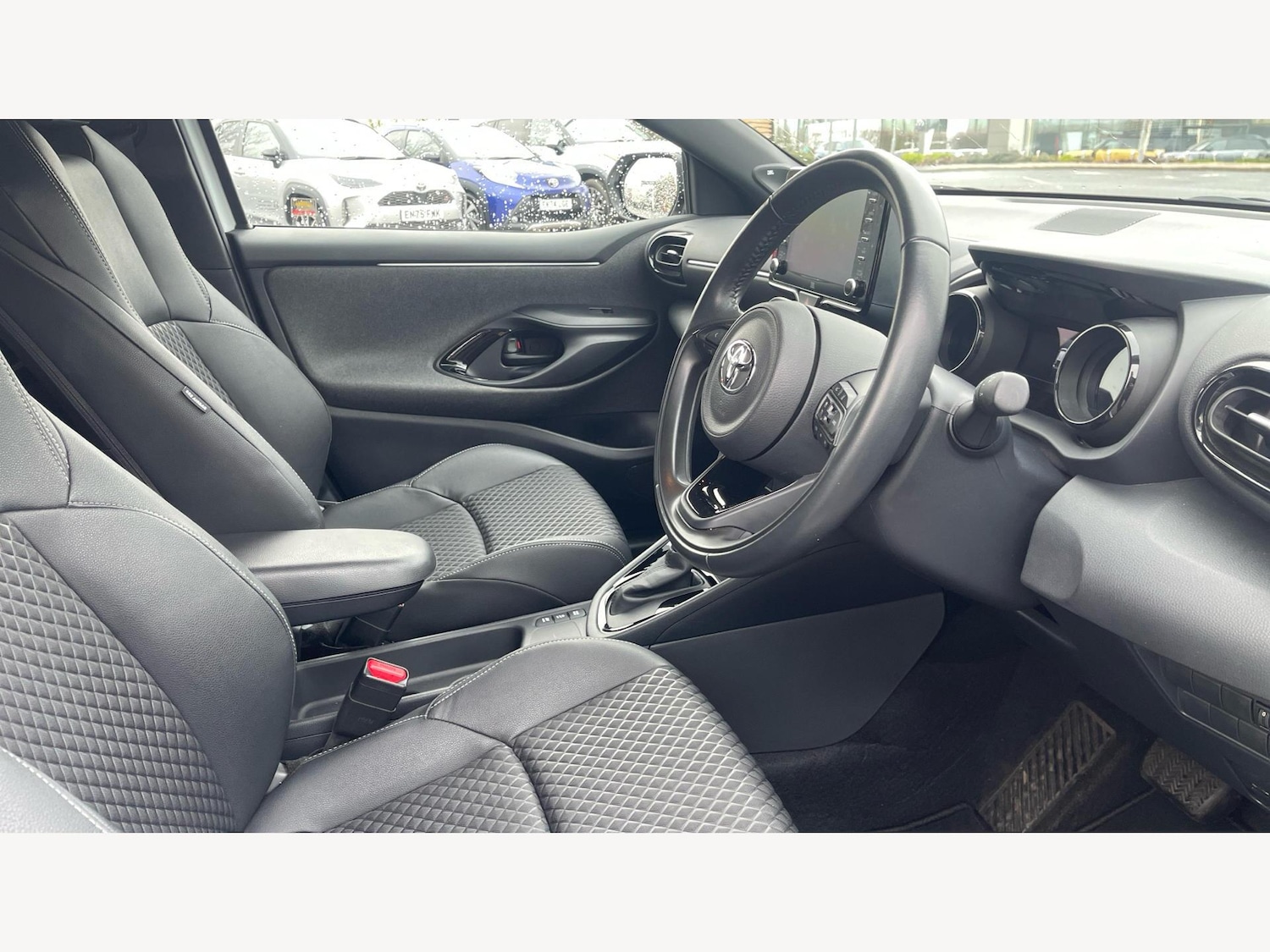 Used Toyota Yaris 2022 for sale - 77559402: Photo 13