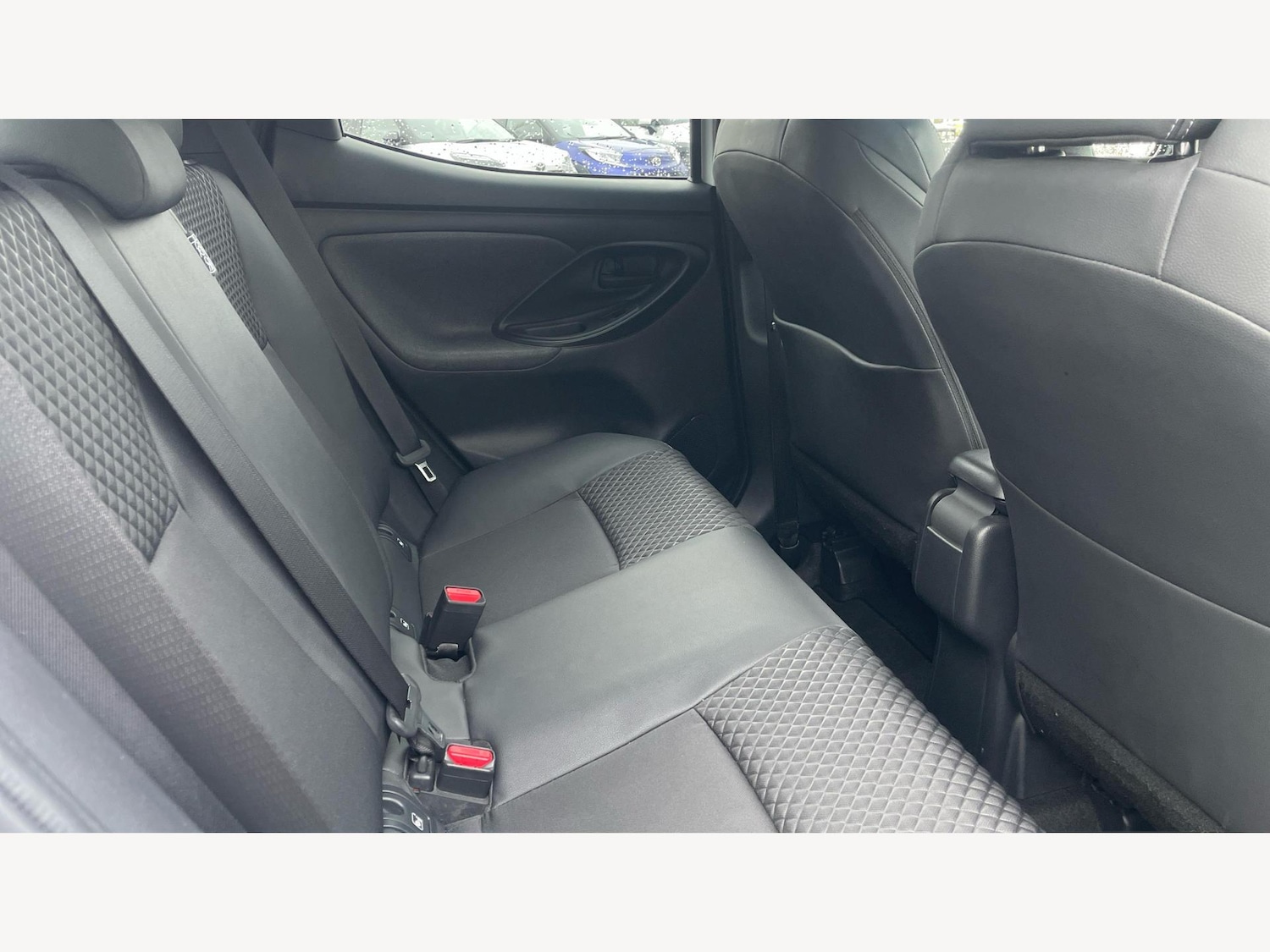 Used Toyota Yaris 2022 for sale - 77559402: Photo 14