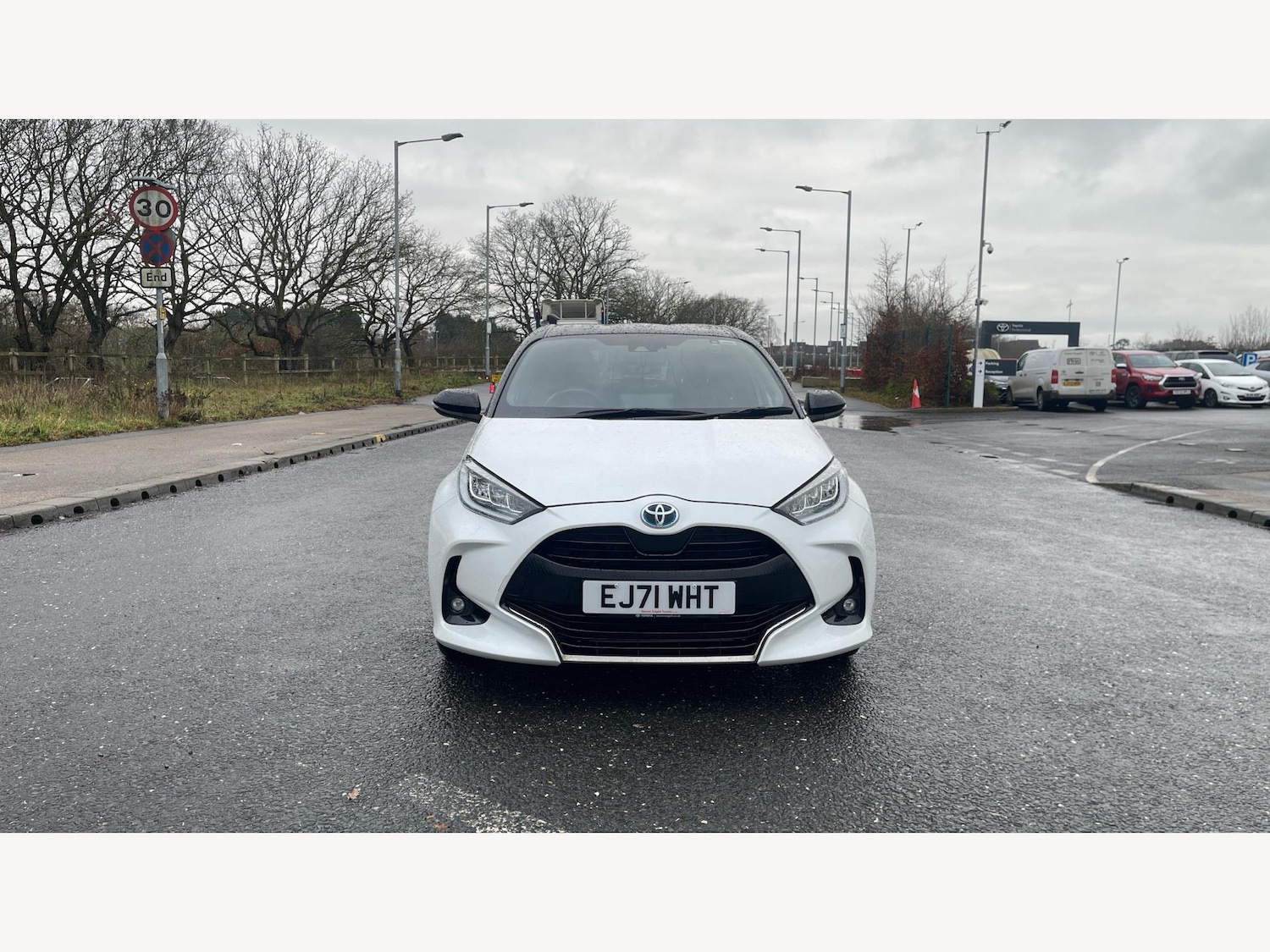 Used Toyota Yaris 2022 for sale - 77559402: Photo 17