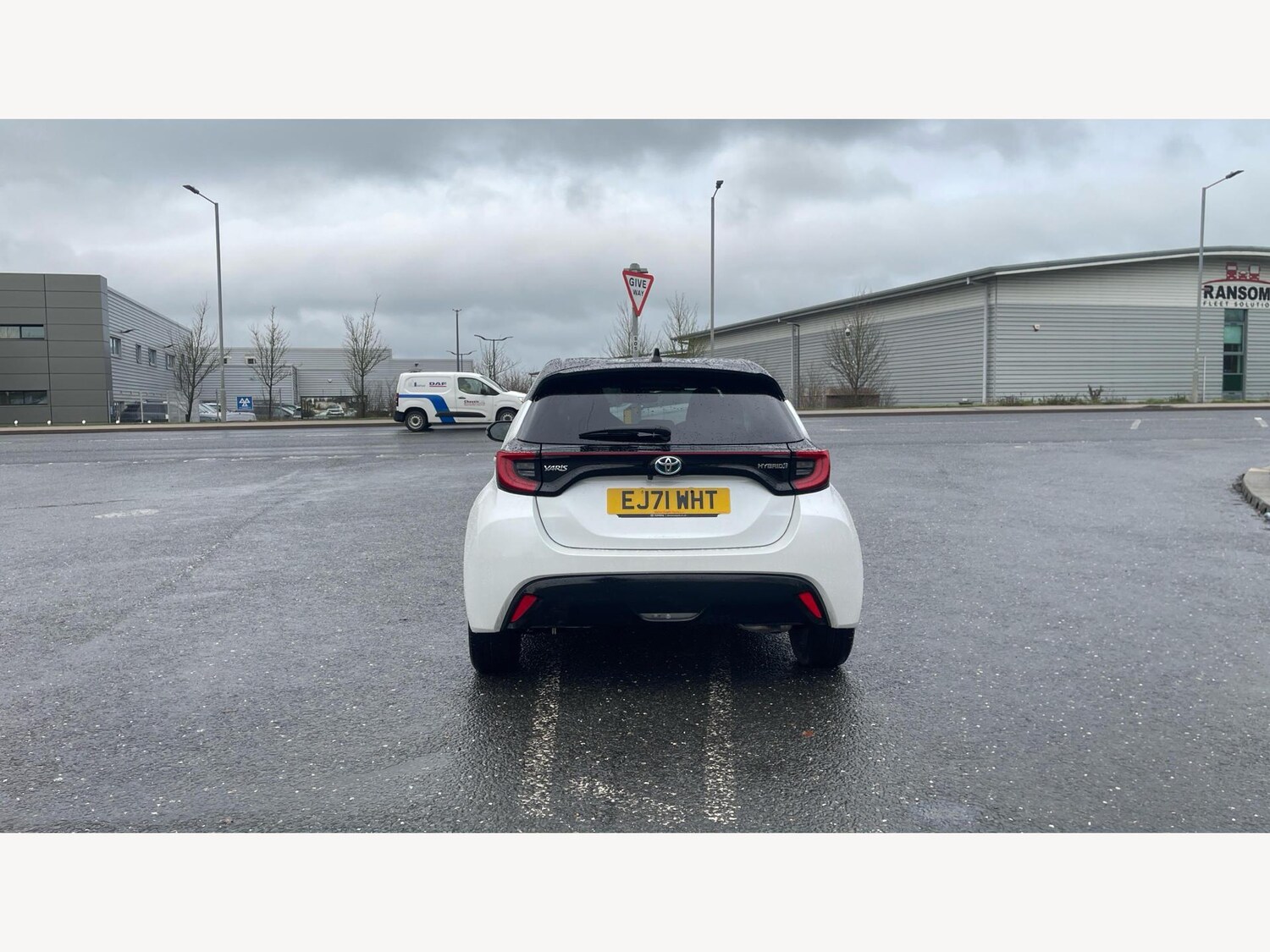 Used Toyota Yaris 2022 for sale - 77559402: Photo 21