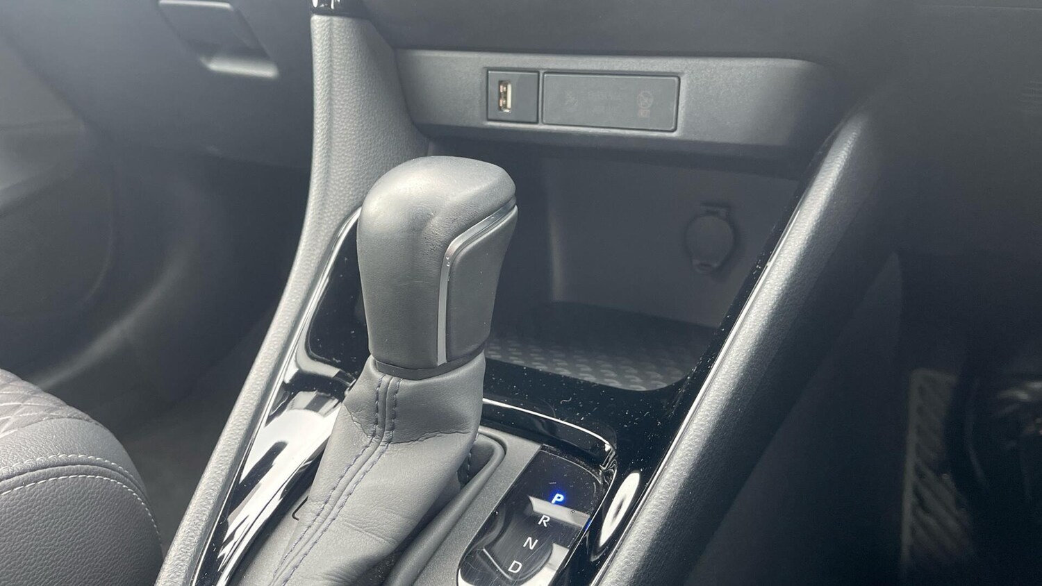 Used Toyota Yaris 2022 for sale - 77559402: Photo 40