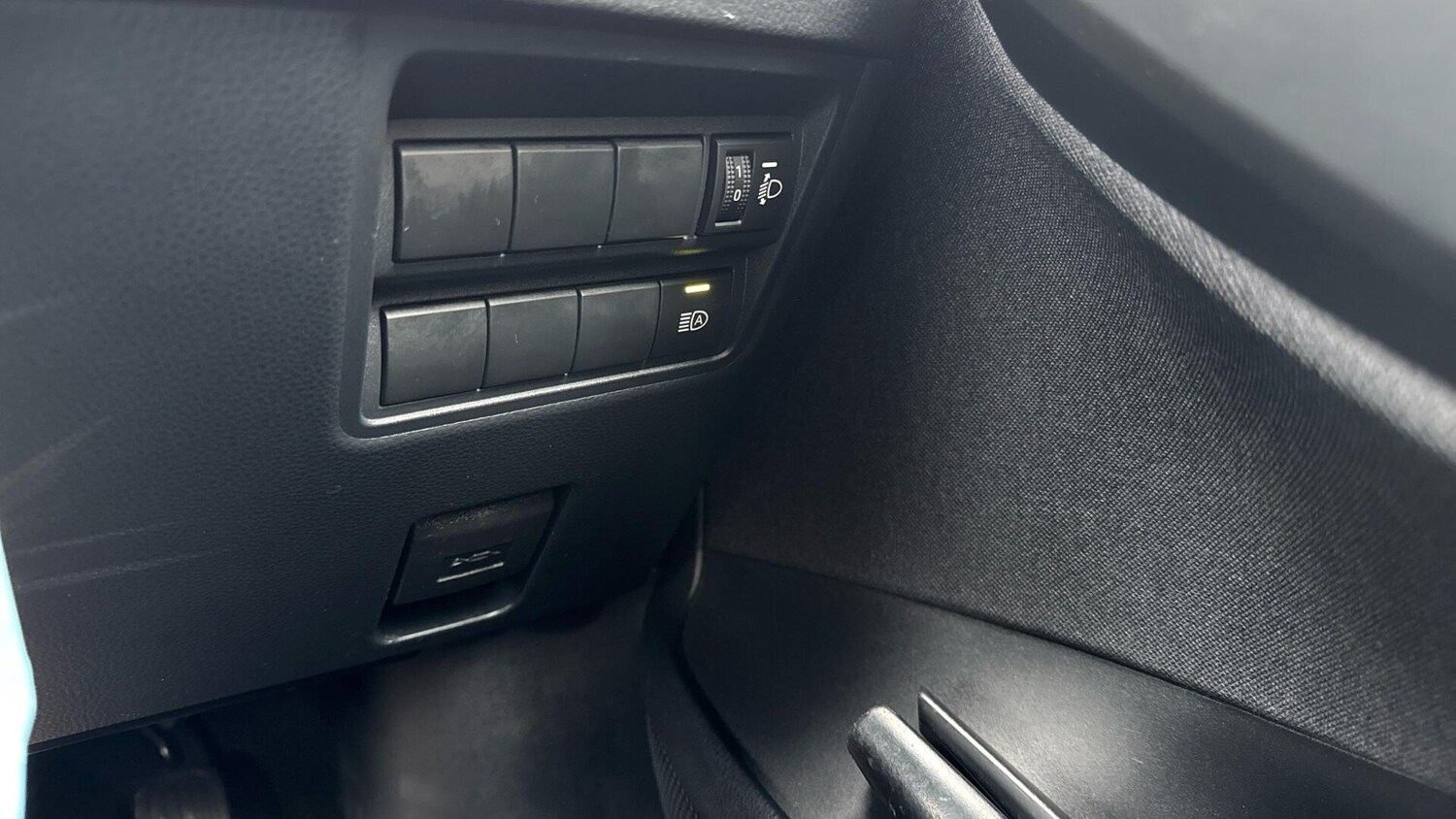 Used Toyota Yaris for sale - 77497585: Photo 40