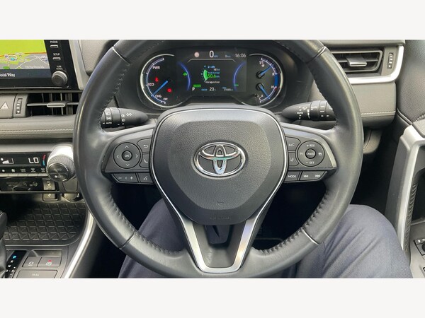 Used Toyota RAV4 2021 for sale - 76200182: Photo 10
