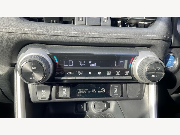 Used Toyota RAV4 2021 for sale - 76200182: Photo 33