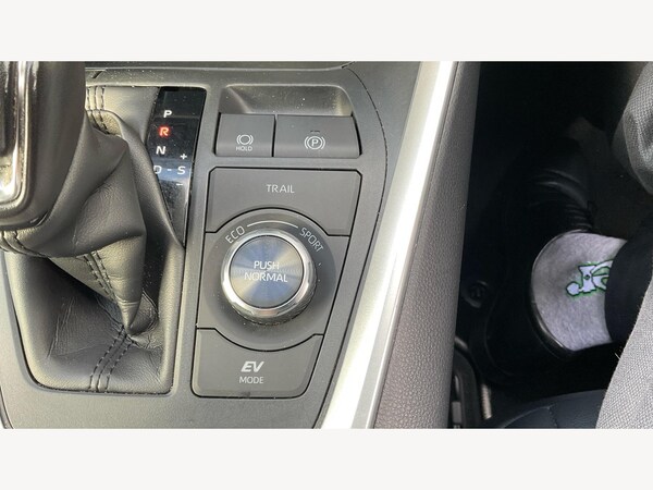 Used Toyota RAV4 2021 for sale - 76200182: Photo 34
