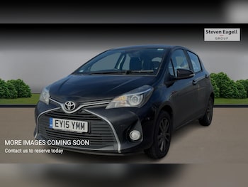 Used Toyota Yaris 2015 for sale - 77753111: Photo